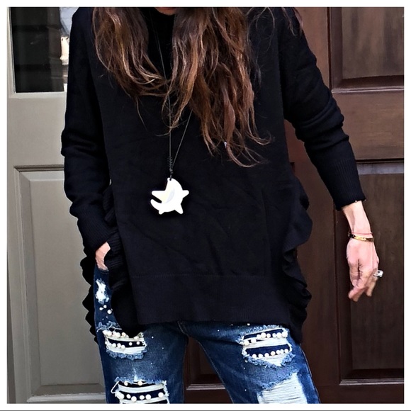 ✨LAST ONE ✨Paris ruffled hem side split sweater - Picture 4 of 8